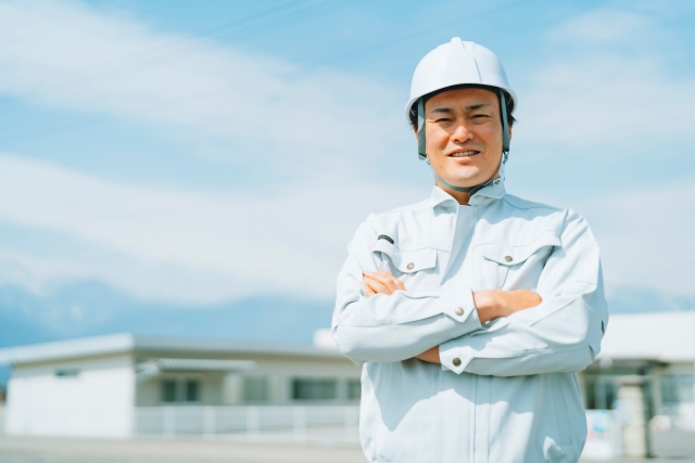 作業着の男性